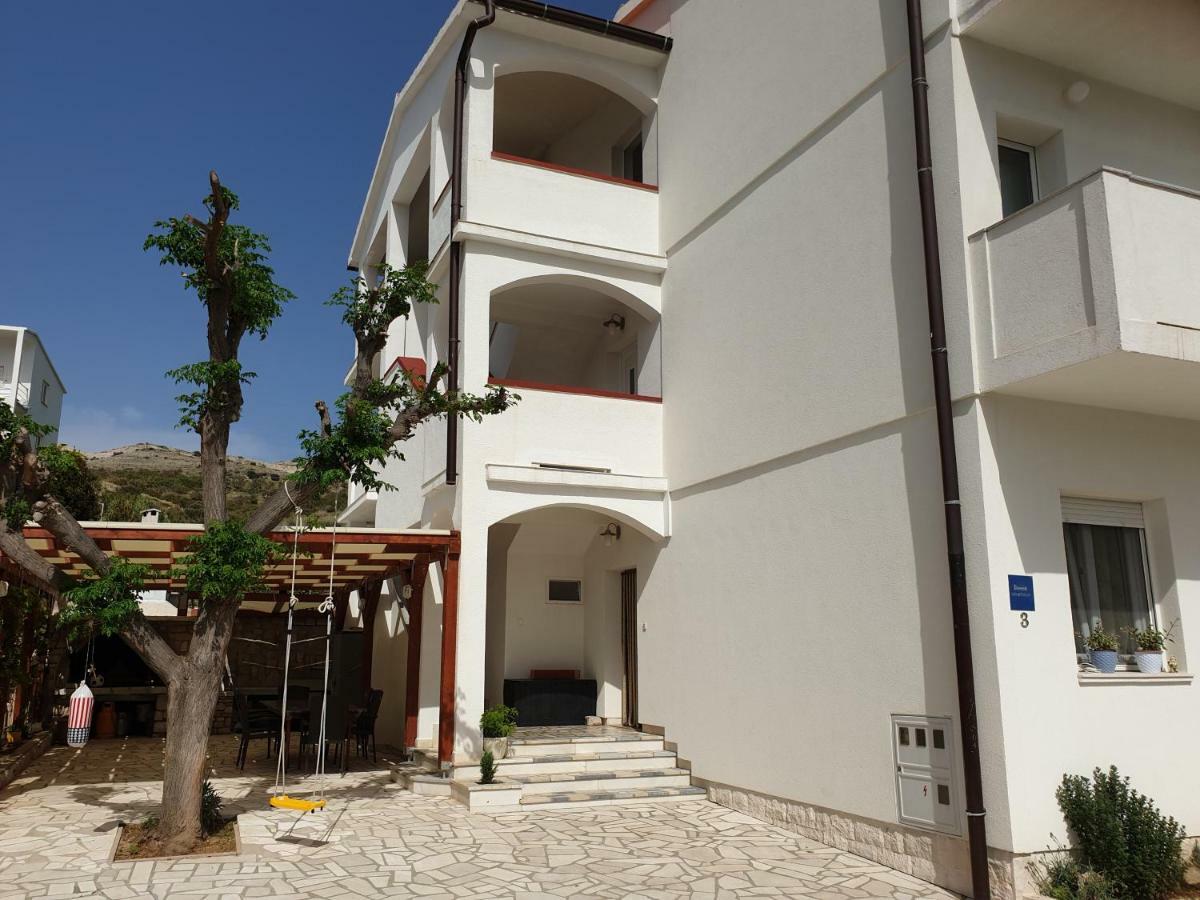 Apartmani Tonci Pag Pag Town Exterior photo
